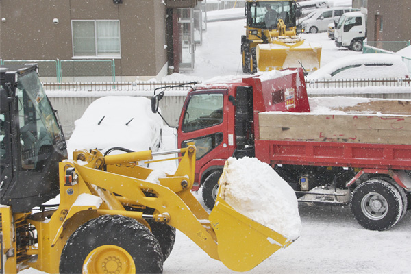 駐車場除雪